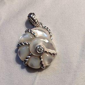 Silver and pearl pendant